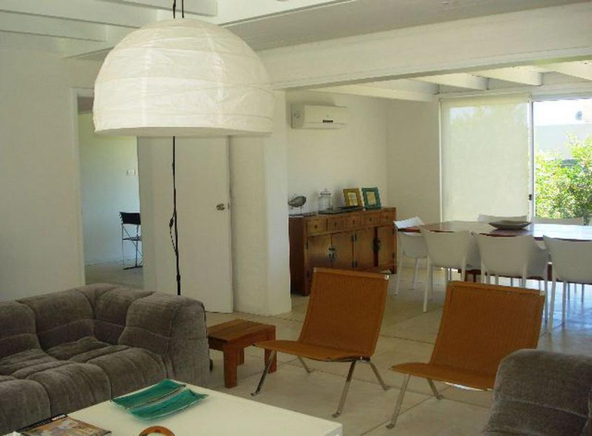 Дом с 3 спальнями в Мальдонадо, Уругвай № 12310