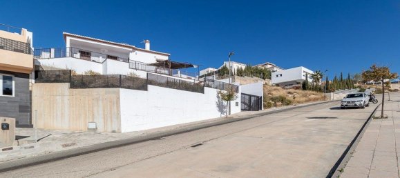 3 bedrooms House in La Zubia, Spain No. 150619 17