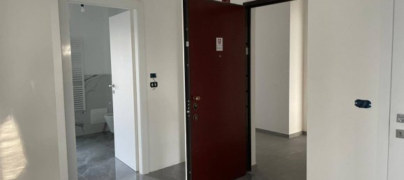 2 bedrooms Apartment in Turin, Italy No. 210460 2