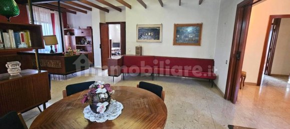 8 Schlafzimmer Wohnung in Frosinone, Italy, Nr. 287004 4