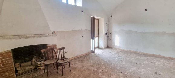 Apartamento de 3 habitaciónes en Maddaloni, Italy No. 80185 2