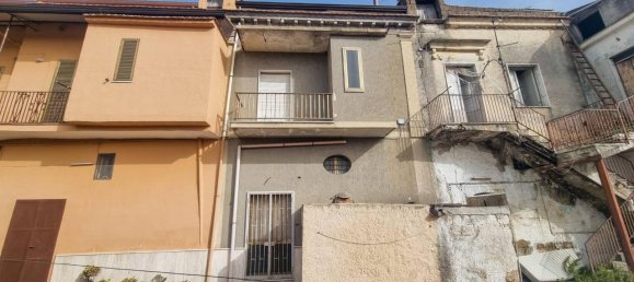 Apartamento de 3 habitaciónes en Maddaloni, Italy No. 80185 7