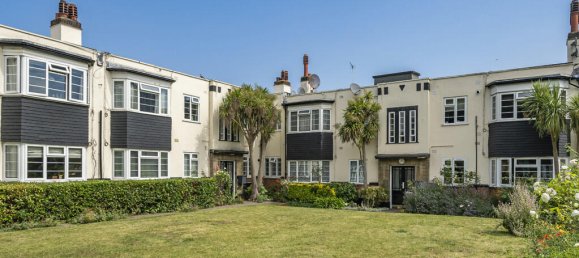 2 bedrooms House in London, United Kingdom No. 7777 2