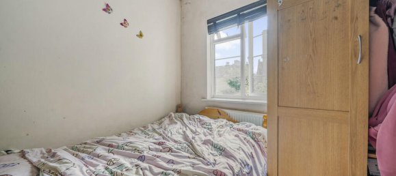 2 bedrooms House in London, United Kingdom No. 7777 11