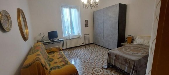 7 rooms House in Massa, Italy No. 215068 4
