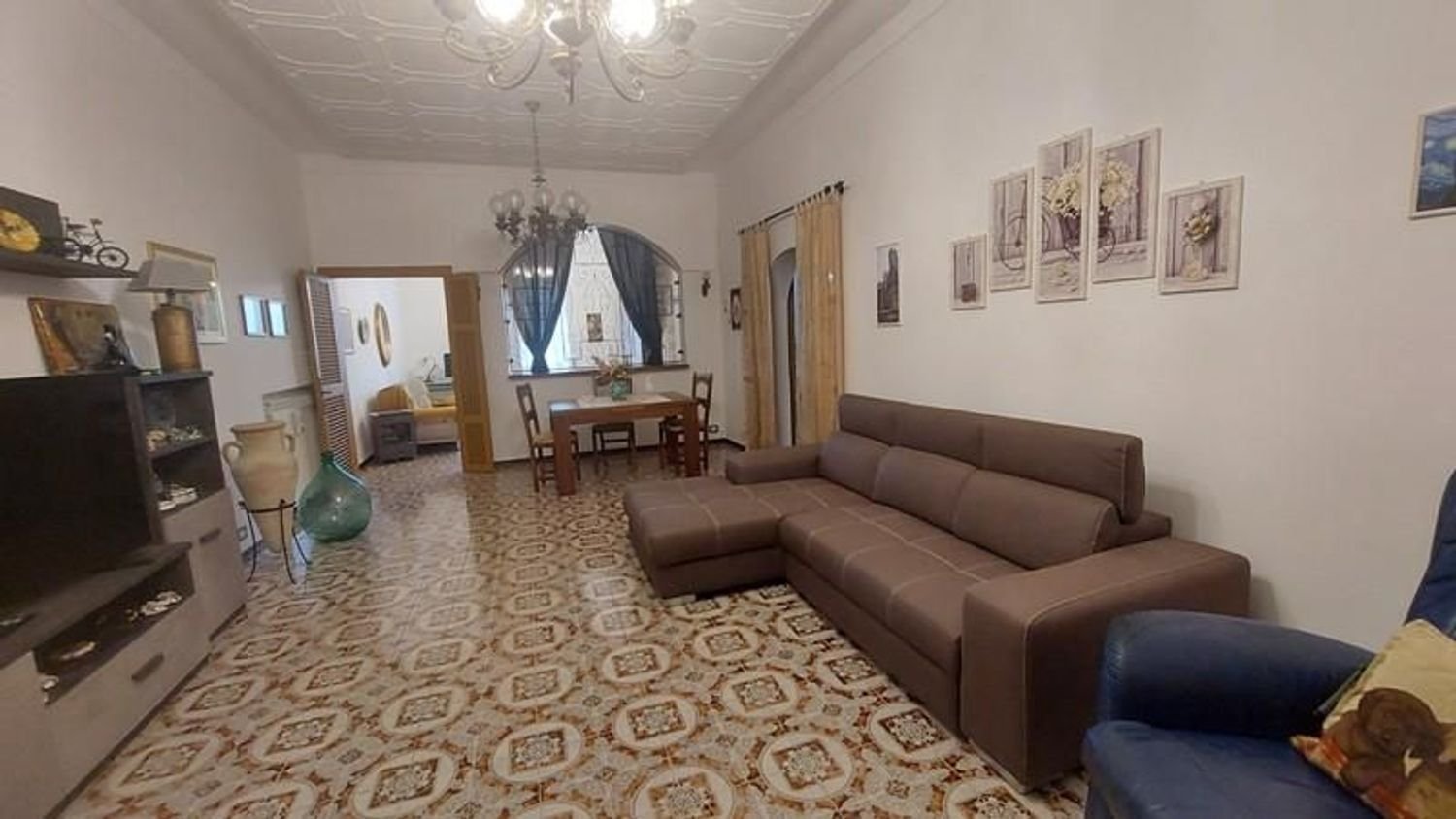 7 rooms House in Massa, Italy No. 215068