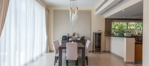 4 Schlafzimmer Villa in Jumeirah Park, UAE, Nr. 106182 4