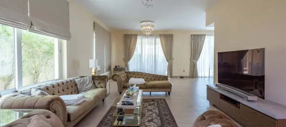 4 Schlafzimmer Villa in Jumeirah Park, UAE, Nr. 106182 2
