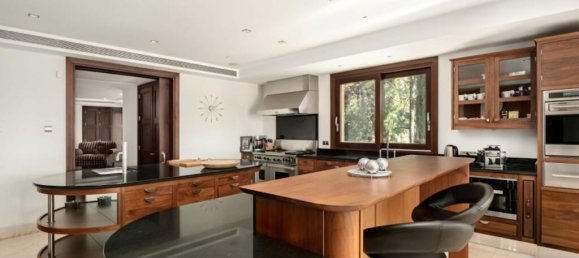 Вилла с 6 спальнями в Марбелья, Испания № 98619 2