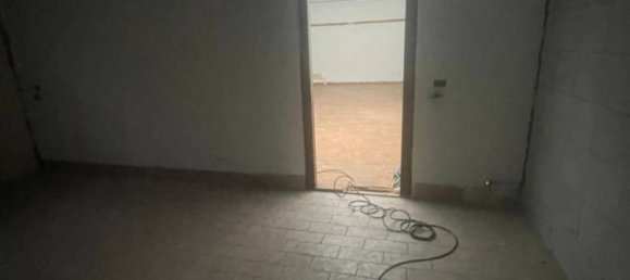 89m² Warehouse in Monza, Italy No. 328403 7