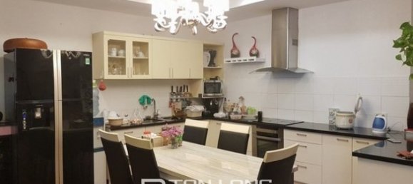 3 bedrooms Apartment in Tay Ho, Vietnam No. 1980 6