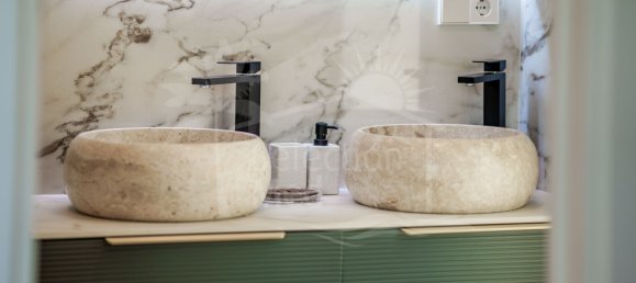 4 bedrooms Villa in Marbella, Spain No. 233016 32