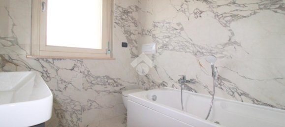 3غرفة شقة في San Giovanni Teatino, Italy رقم 37244 14