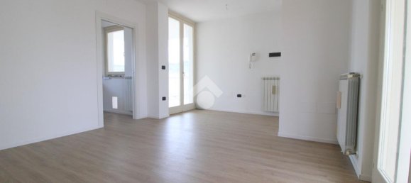 3غرفة شقة في San Giovanni Teatino, Italy رقم 37244 21