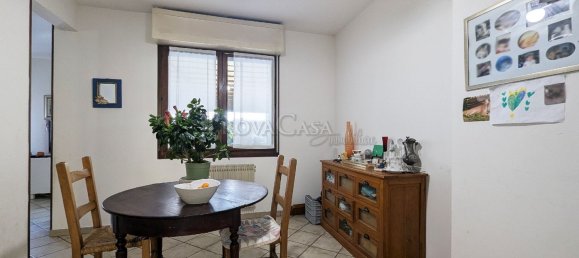 6 rooms Apartment in Fidenza, Italy No. 276309 3