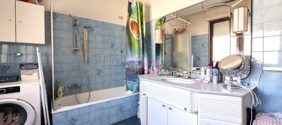 6 rooms Apartment in Fidenza, Italy No. 276309 8