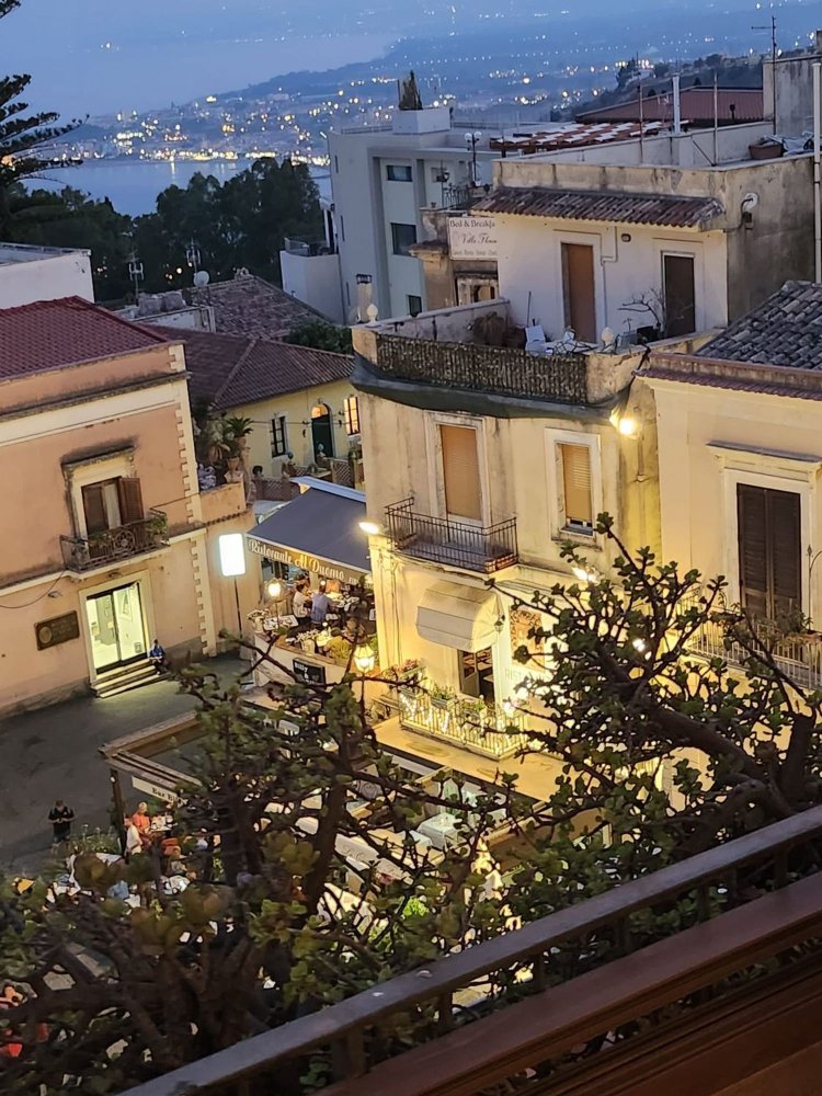 Пентхаус с 3 комнатами в Таормина, Италия № 48400