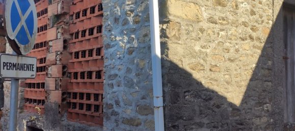 4 rooms House in Licciana Nardi, Italy No. 145617 9