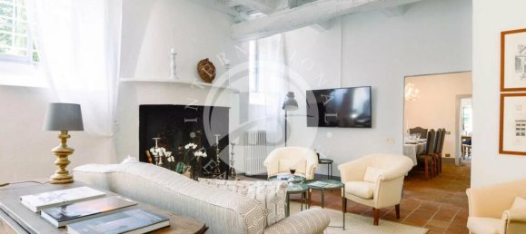 6 bedrooms Villa in Lucca, Italy No. 87957 7