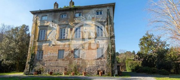 6 bedrooms Villa in Lucca, Italy No. 87957 15