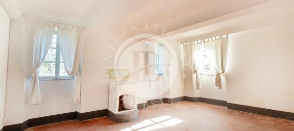 6 bedrooms Villa in Lucca, Italy No. 87957 22