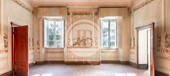 6 bedrooms Villa in Lucca, Italy No. 87957 24