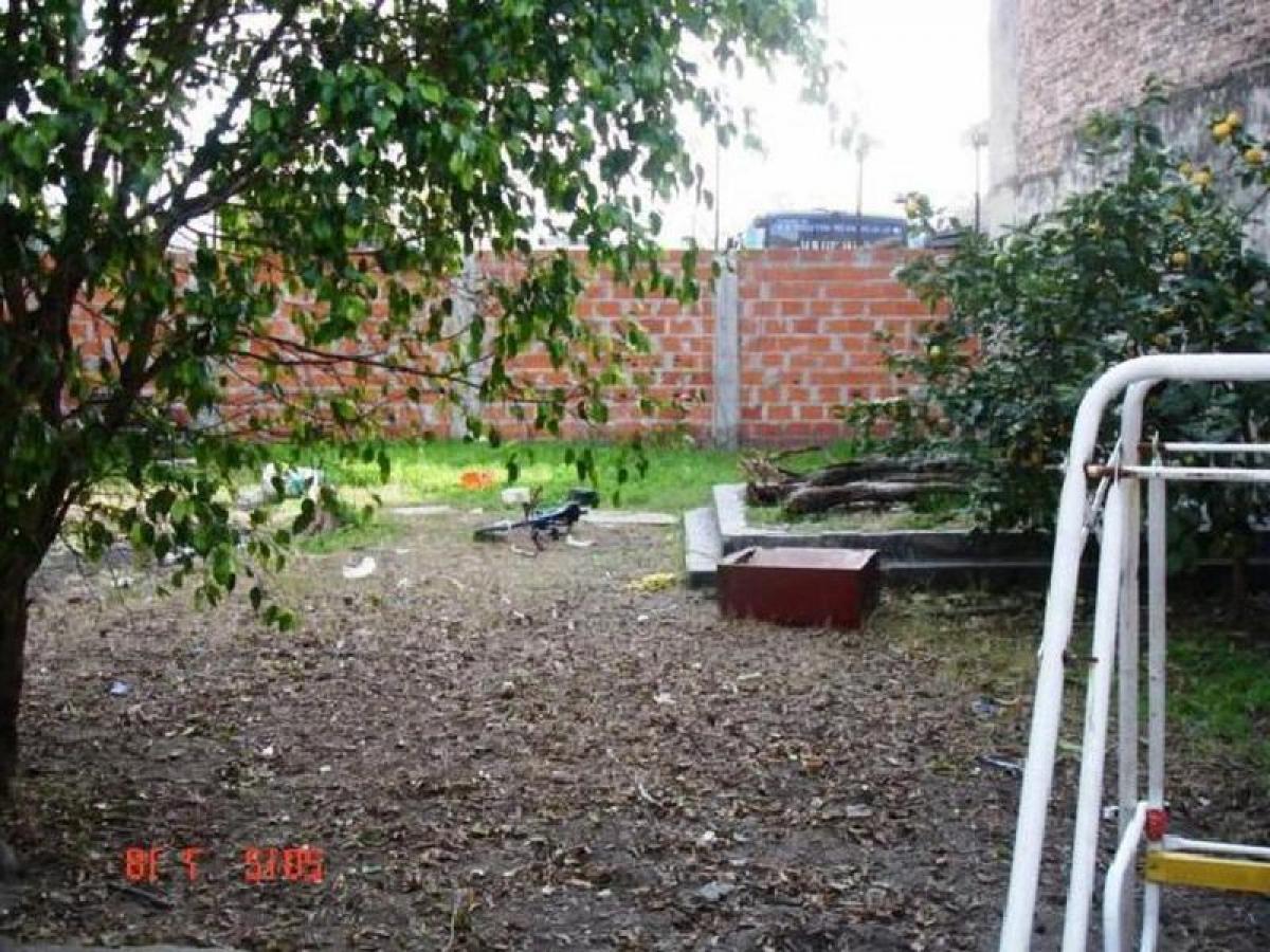 4 bedrooms House in Moron, Argentina No. 99099