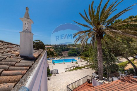 15 bedrooms House in Guia, Portugal No. 54328