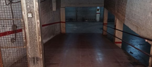  Garage in Salt, Spain No. 166005 2