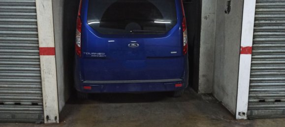  Garage in Salt, Spain No. 166005 3