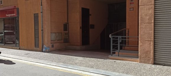  Garage in Salt, Spain No. 166005 5