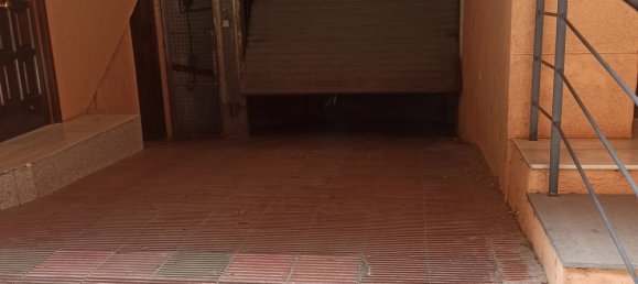  Garage in Salt, Spain No. 166005 4