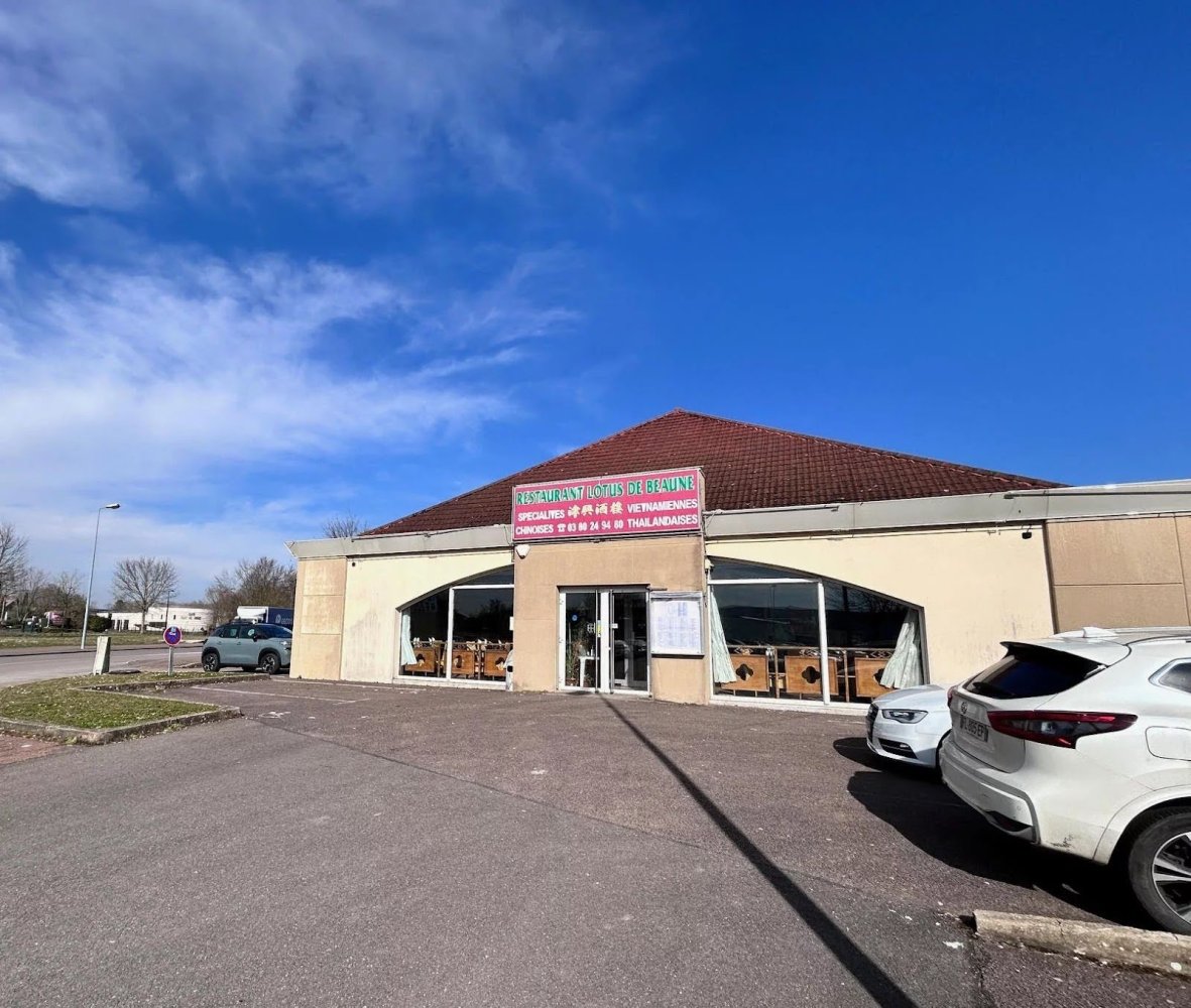 Gewerbliche Immobilie in Beaune, France 350m², Nr. 258671