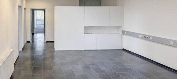 2763m² Warehouse in Wels, Austria No. 124300 7