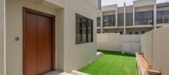3 bedrooms Townhouse in Dubai, UAE No. 25905 2