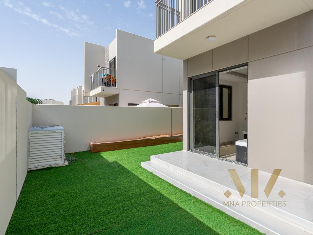 3 bedrooms Townhouse in Dubai, UAE No. 25905