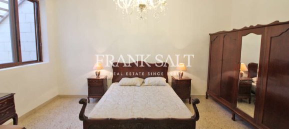 4 bedrooms House in Zebbug, Malta No. 11212 7