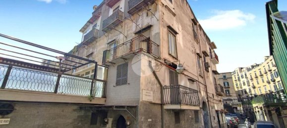 Studio in Naples, Italy No. 108918 3