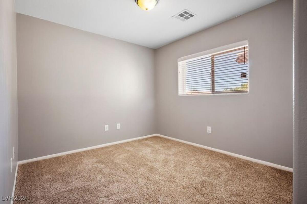 4 bedrooms House in North Las Vegas, USA No. 377920