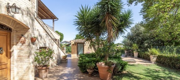 Вилла с 3 спальнями в Сант Эльпидио а Маре, Италия № 290960 19