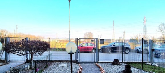 4 rooms House in Cesano Maderno, Italy No. 11769 8