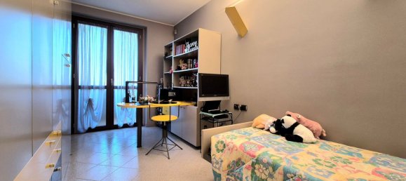 4 rooms House in Cesano Maderno, Italy No. 11769 75