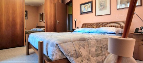 4 rooms House in Cesano Maderno, Italy No. 11769 61