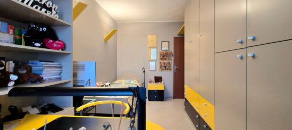 4 rooms House in Cesano Maderno, Italy No. 11769 70