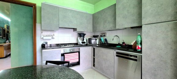 4 rooms House in Cesano Maderno, Italy No. 11769 32