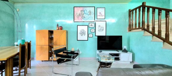 4 rooms House in Cesano Maderno, Italy No. 11769 20