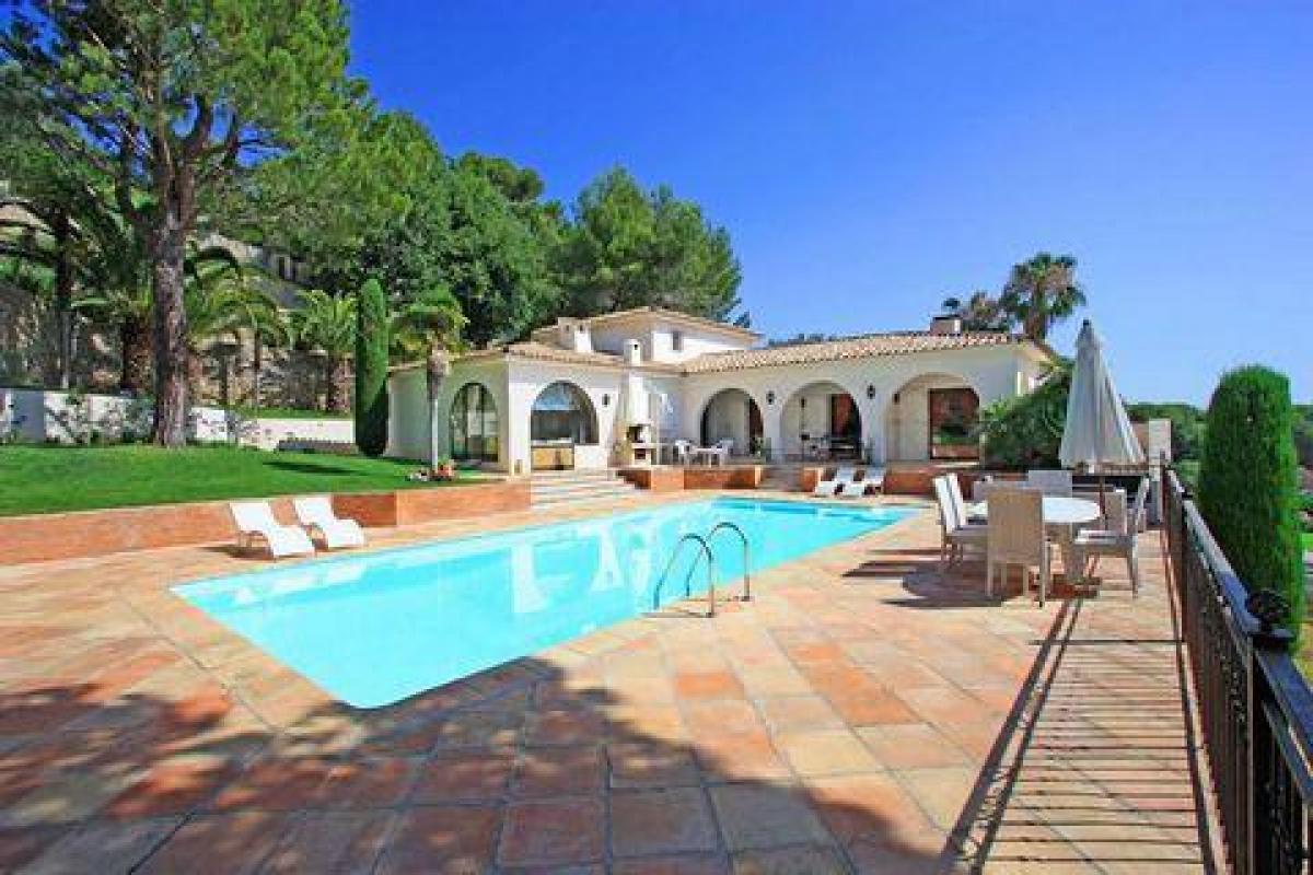 5 bedrooms House in Mougins, France No. 11497