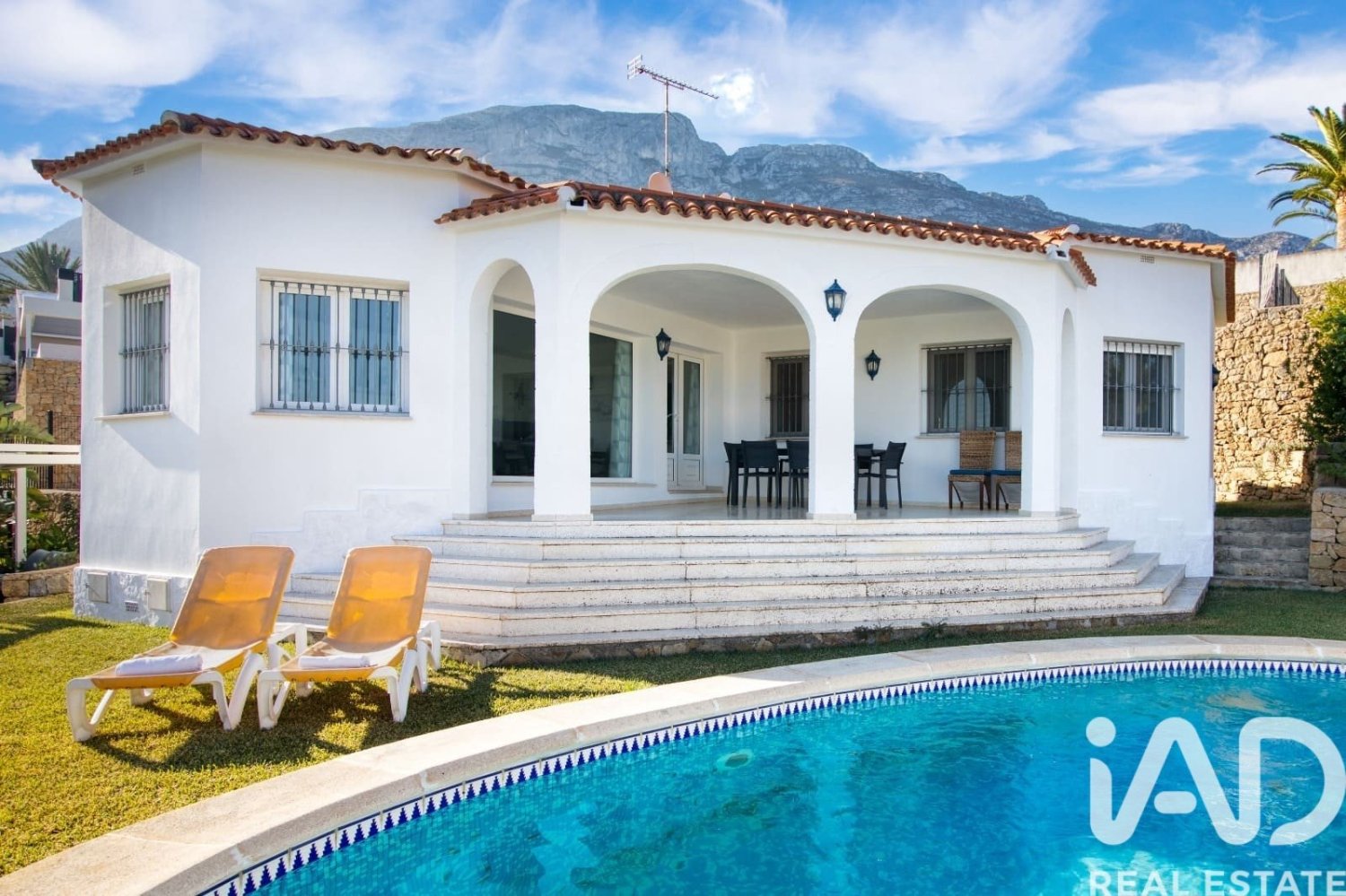 3 bedrooms House in Denia, Spain No. 293854