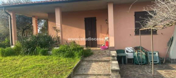 3 bedrooms Villa in Lurano, Italy No. 6753 5