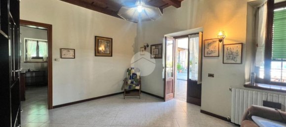 4 rooms Apartment in Brescia, Italy No. 286152 3